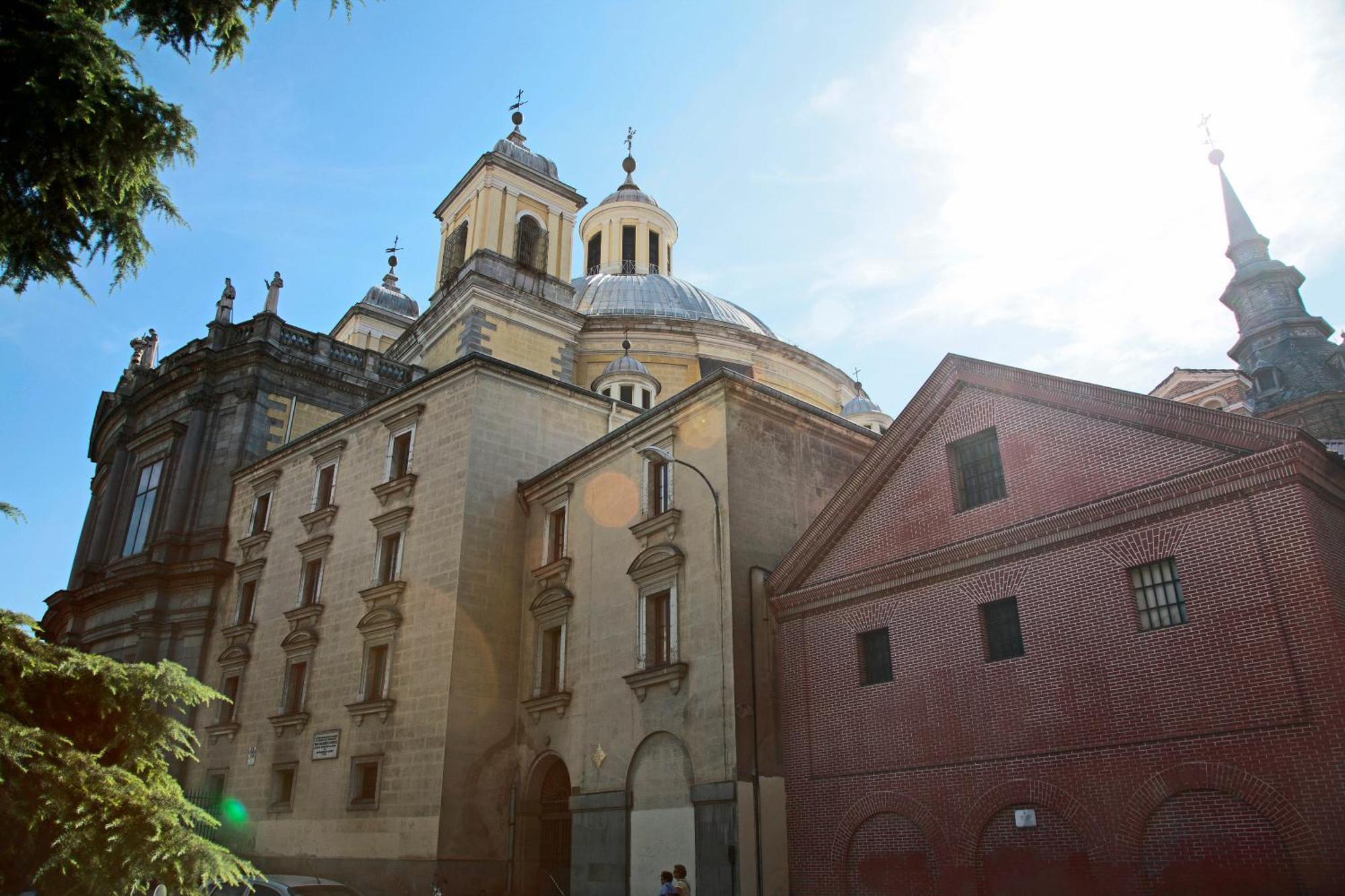 Latina Palace Мадрид Экстерьер фото
