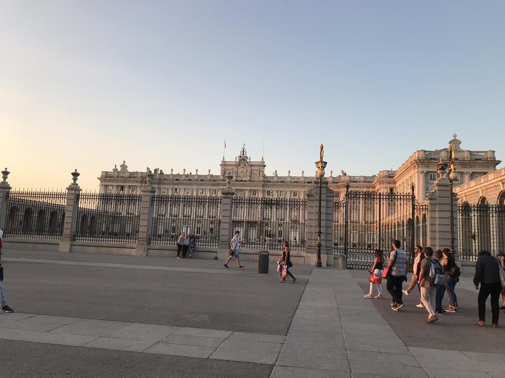 Latina Palace Мадрид Экстерьер фото